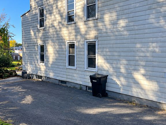 2nd image of 50 119th St APT 2
