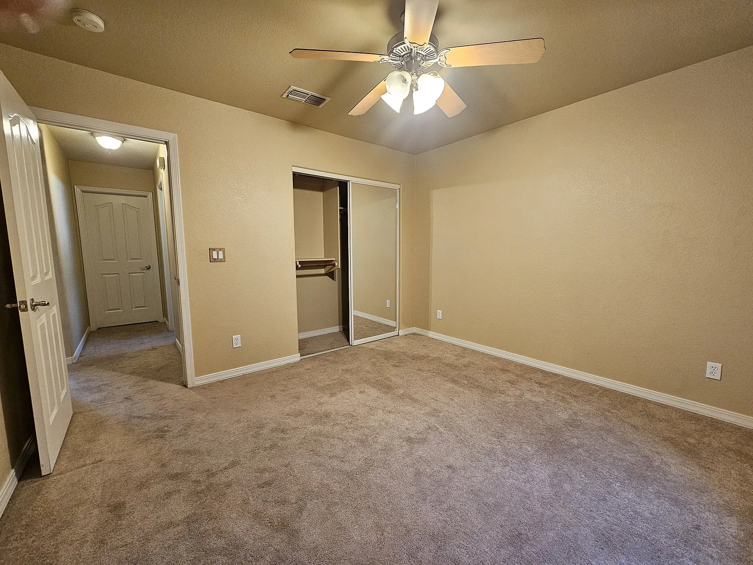 2932 East Casa Bonita - 1 — Photo 2