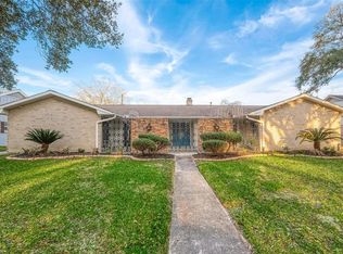 9003 Prichett Dr, Houston, TX 77096
