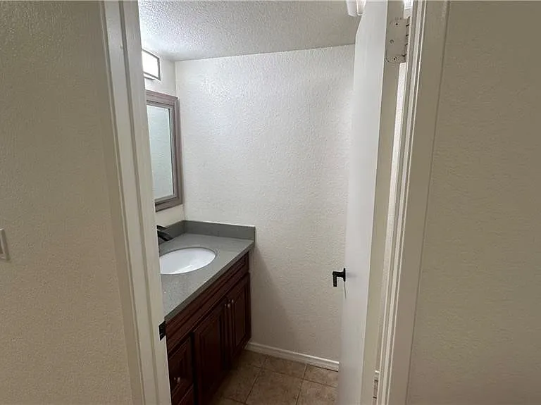 421 Porter St #4 — Photo 4