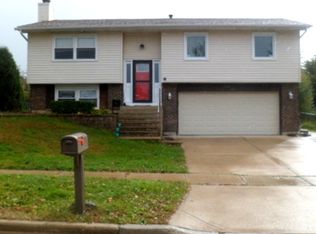 93 Stevenson Dr, Glendale Hts, IL