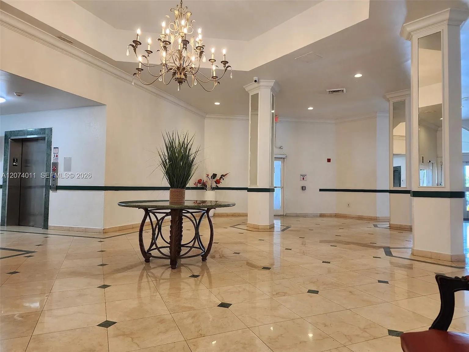 Buckley Towers Condo - Ea — Photo 4