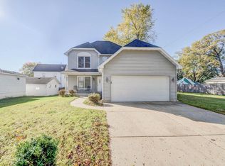 711 Main St, Genoa City, WI 53128