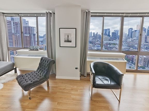 3rd image of 520 W 43rd St APT 33C