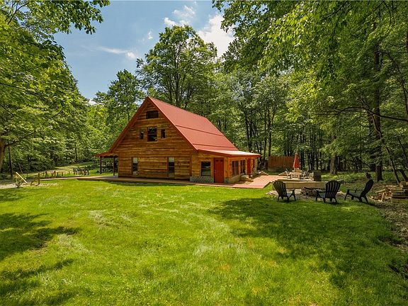 4th image of 327 Stahl Rd