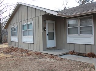 3227 Claflin Rd, Manhattan, KS 66503