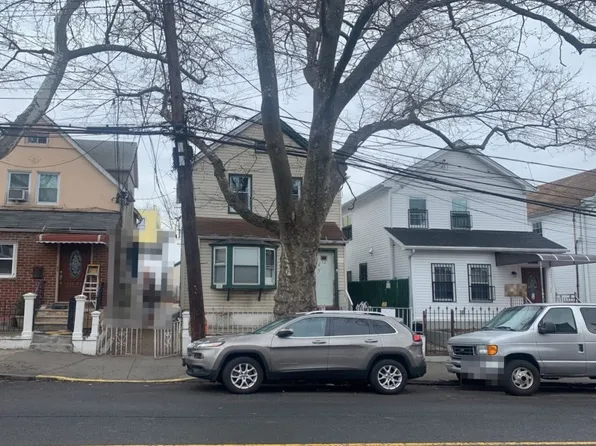 11173 43rd Ave, Flushing, NY 11368