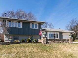 630 Cape Ln, Schaumburg, IL 60193