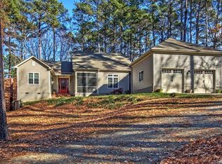 2932 Oakdale Rd, Charlotte, NC 28216