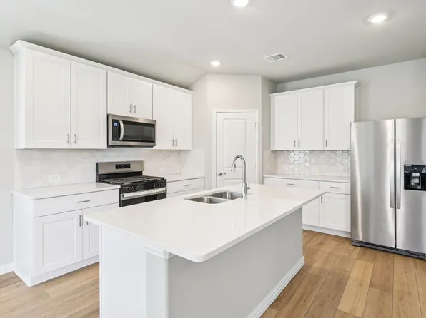 836 Wisteria Ln, Lavon, TX 75166