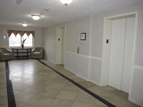 5th image of 230 Willard St Unit 502