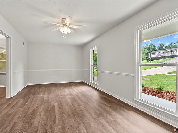4th image of 3308 Green Grove Dr NE