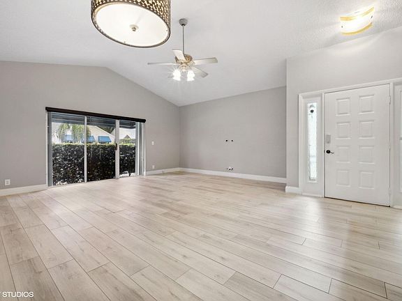2nd image of 5201 SW 31st Avenue #124