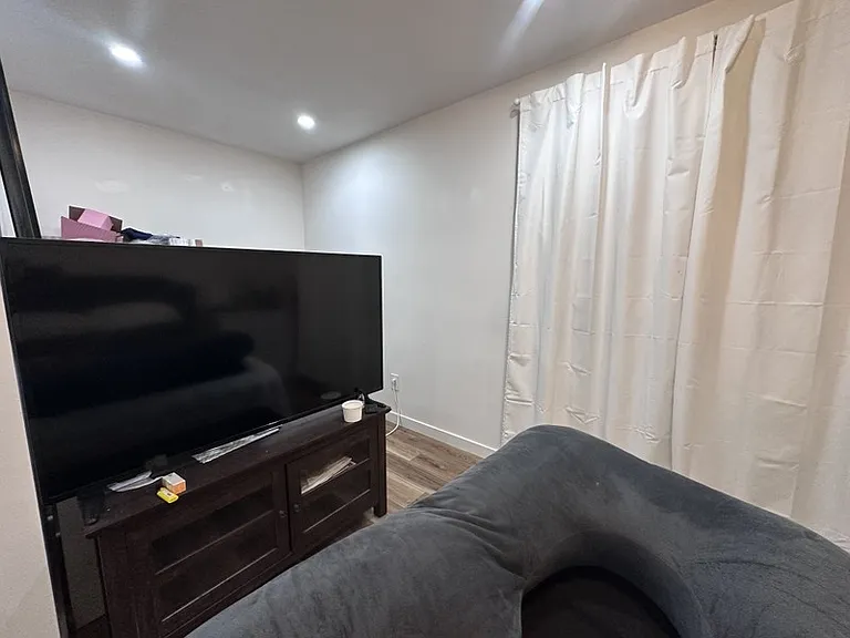 809 W Clover Blossom Cir — Photo 2