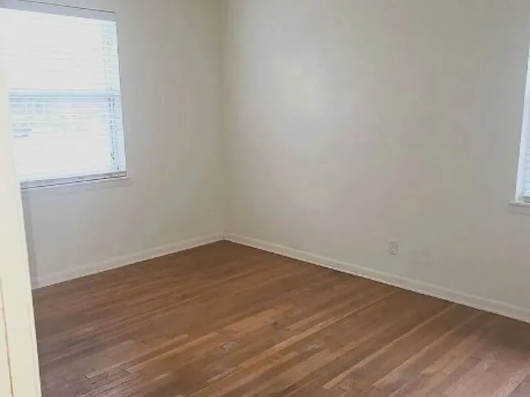 1306 Duval Dr — Photo 4