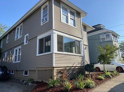 2nd image of 26 Oakland Ave #28