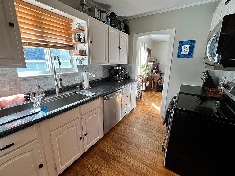 2240 Jay St — Photo 17