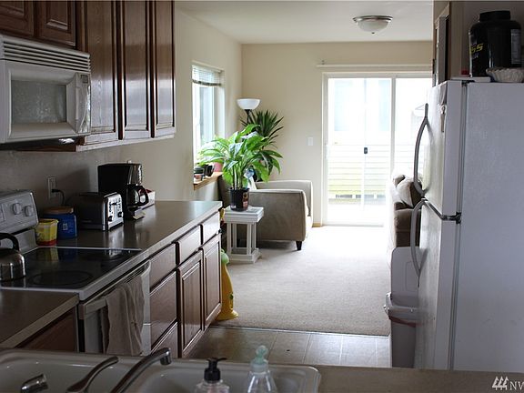 5th image of 2402 Melvin Ave APT A