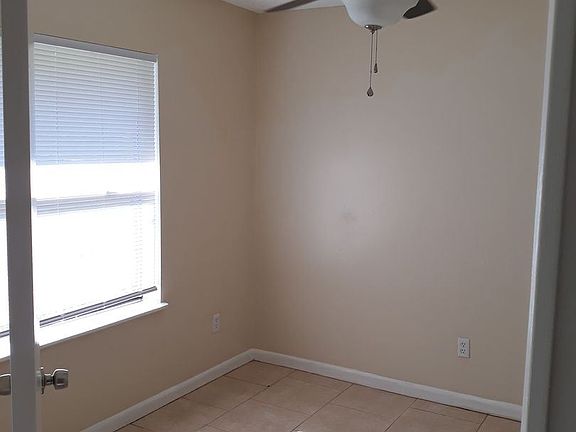 5th image of 135 E 8th St