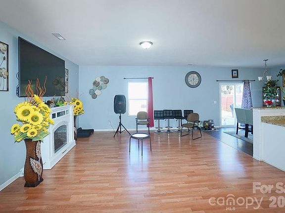 5th image of 9728 Crooms Ct