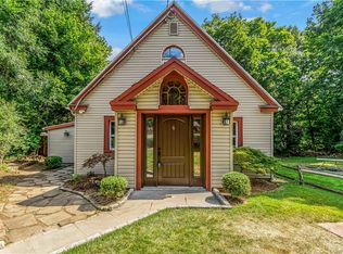 6 Batavia Rd, Patterson, NY 12563