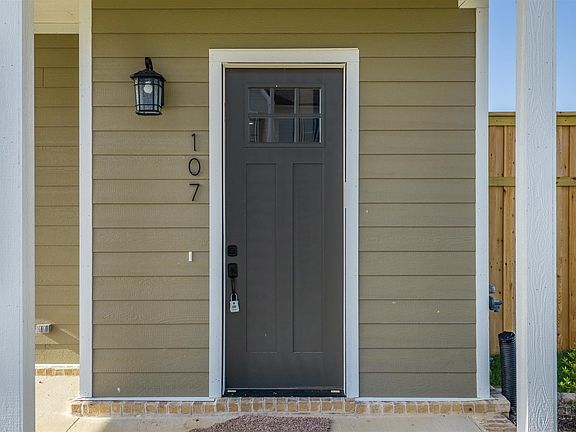 5th image of 107 Legacy Way