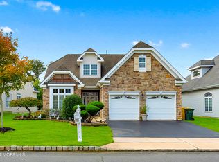 8 Bay Hill Rd, Lakewood, NJ 08701