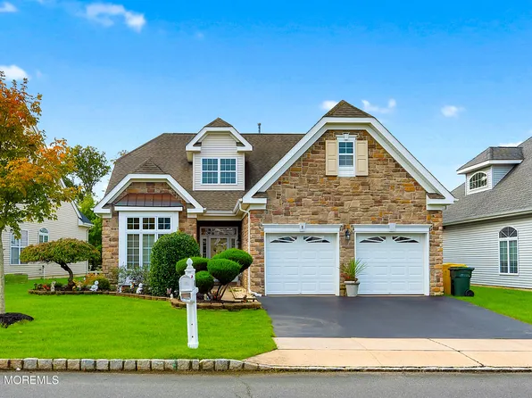 8 Bay Hill Road, Lakewood, NJ 08701