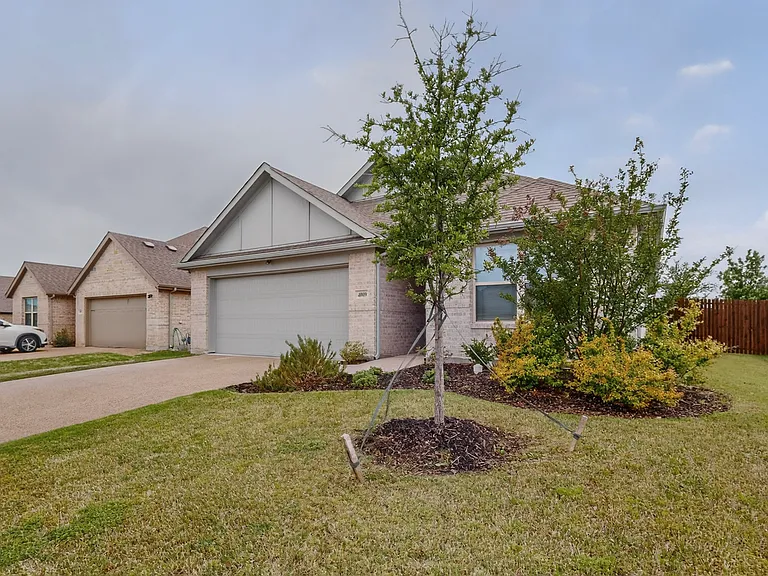 4009 Mockingbird Ln — Photo 34