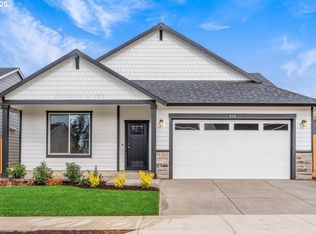 858 E Wilson St, Carlton, OR 97111