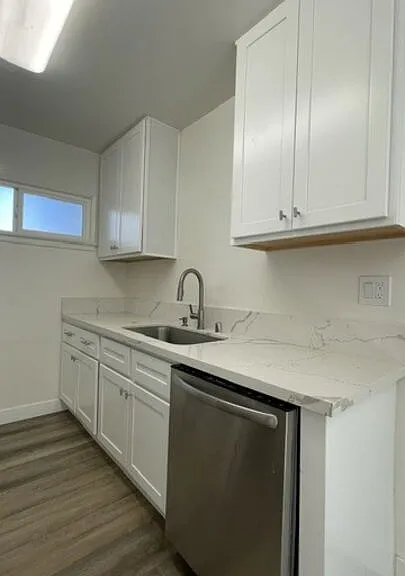 517 S Kenmore Ave #12 — Photo 10