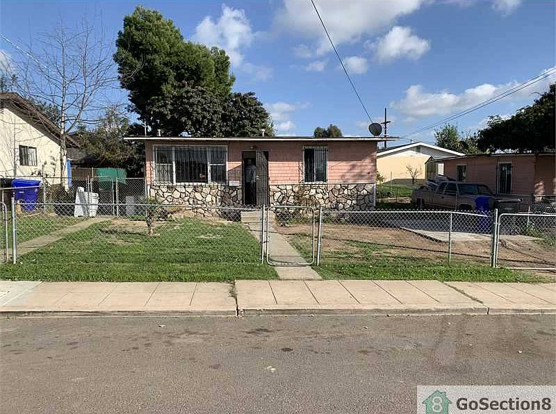 1st image of 335 44th St