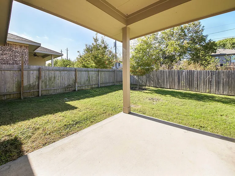 14002 Madrigal Ln — Photo 56