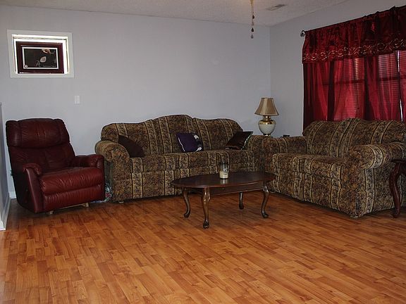 4th image of 196 Beechwood Dr