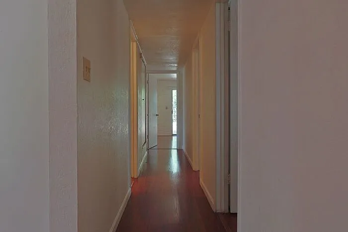 618 N Medford Dr — Photo 23