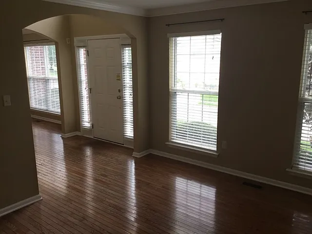 4 bed, 3.0 bath, 3065 sqft, $3,125 — Photo 4