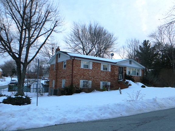 3rd image of 8011 Steve Dr