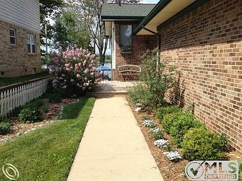 Front Walk.jpg