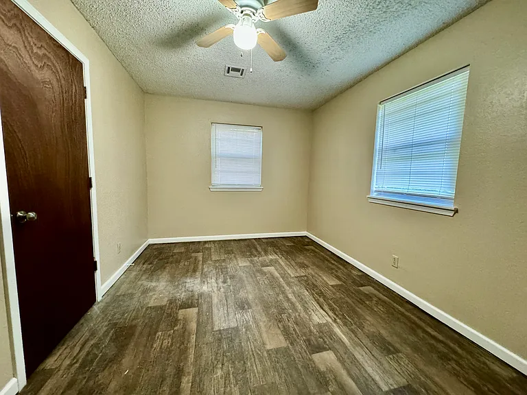 641 Green Country Dr — Photo 9