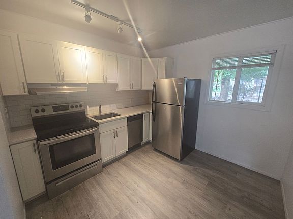 4th image of 803 Yuma St APT 2