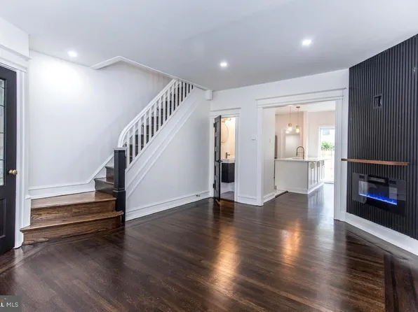 129 E Tulpehocken St, Philadelphia, PA 19144