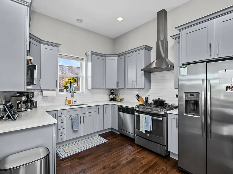 1320 W Chestnut St #3 — Photo 7