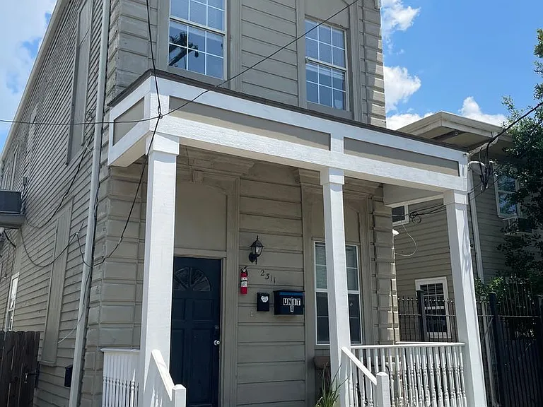2311 Baronne St #A — Photo 2