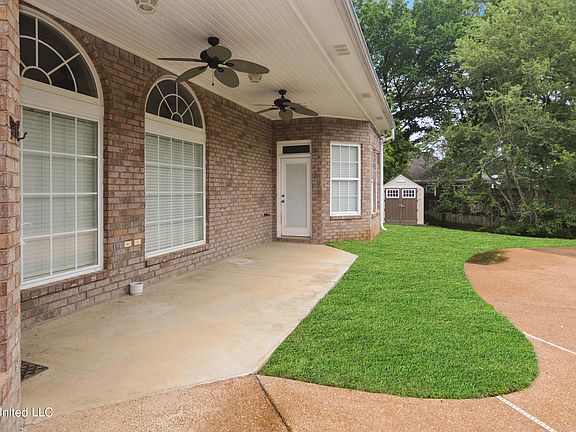 4th image of 3240 Woodland Trce W