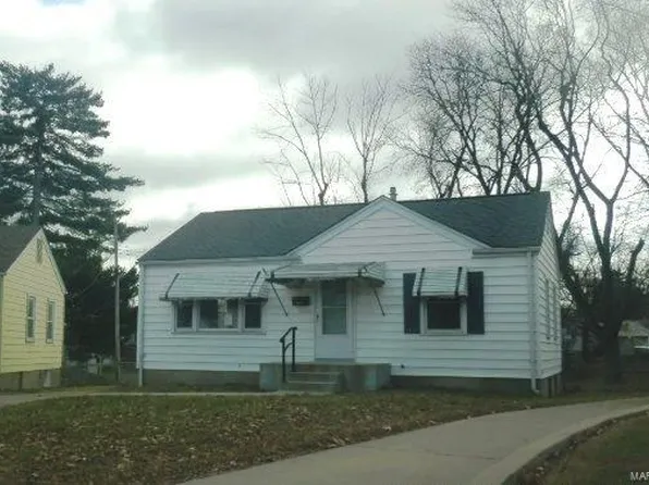 10766 Saint Dismas Ct, Saint Ann, MO 63074