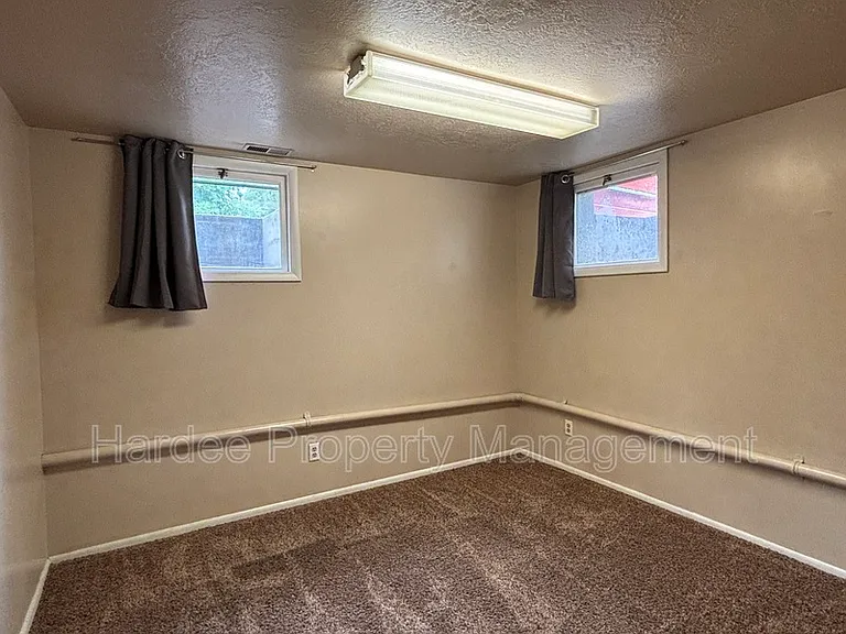2714 W Kathryn St — Photo 17