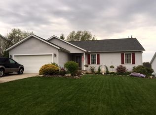 1008 Brittingham Dr, Ravenna, OH 44266