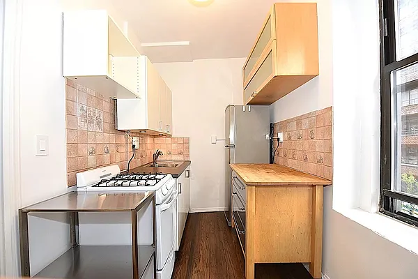 Rented by Corcoran | media 14