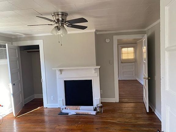 4th image of 531 W King St