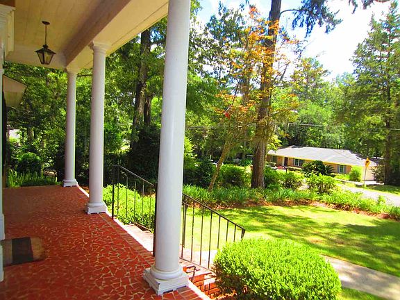 3rd image of 1006 Lothian Dr